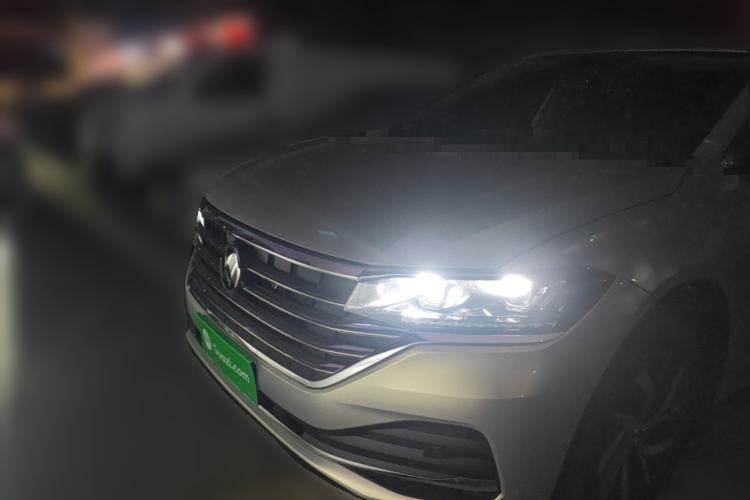 Used Volkswagen Viloran 2020 330TSI Luxury Edition Front