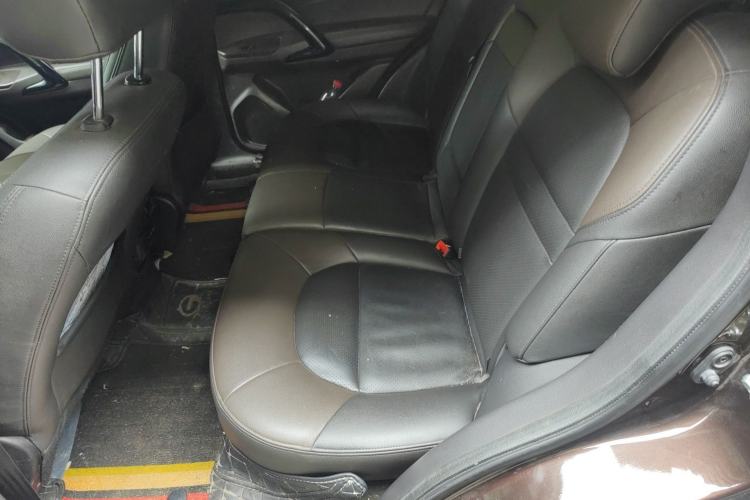 Used GAC Trumpchi GS4 2017 235T Automatic Two-Wheel Drive Luxury Smart Connectivity Version Left Rear Seat