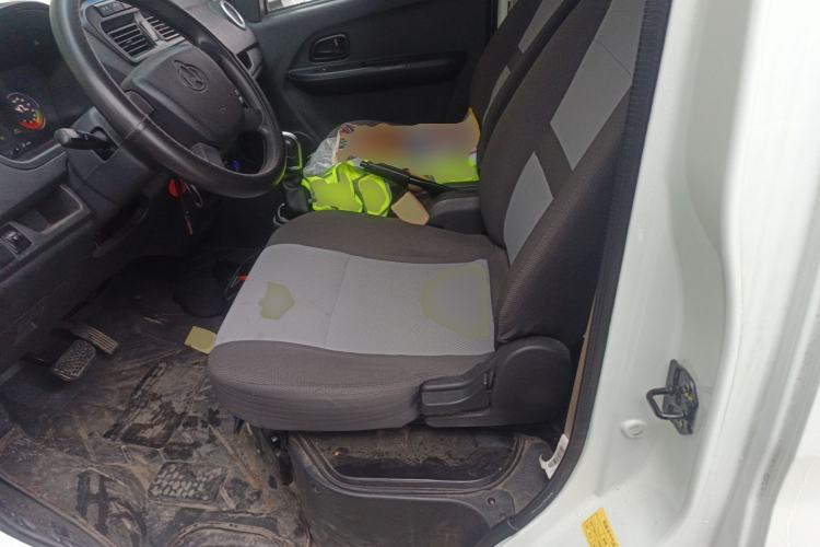 Used CHANGAN KAICHENG Ruixing EM60 2022 Pure Electric Van 4498 mm Long Flat Roof with Rear-Hinged Doors 2 Seats 60 kW 41.86 kWh
