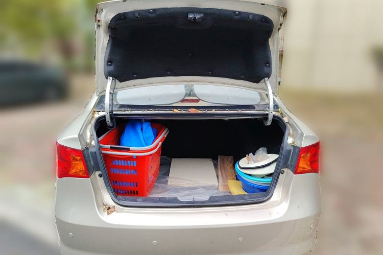 Used Roewe 350 2014 1.5L Automatic Xunda Edition Trunk