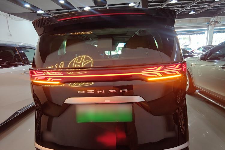 Used Denza D9 2022 DM-i 970 Four-Wheel Drive Flagship Model