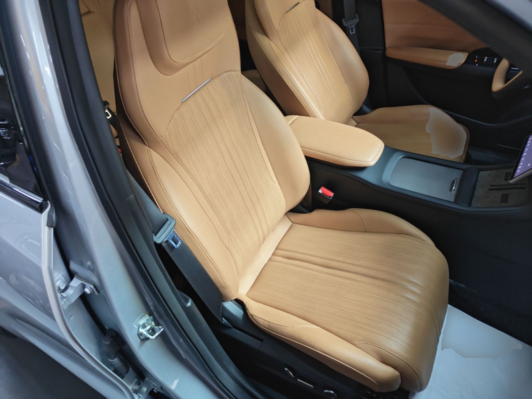 Geely Galaxy L7 2024 1.5T 115 km MAX Dragon Edition — снимка 19