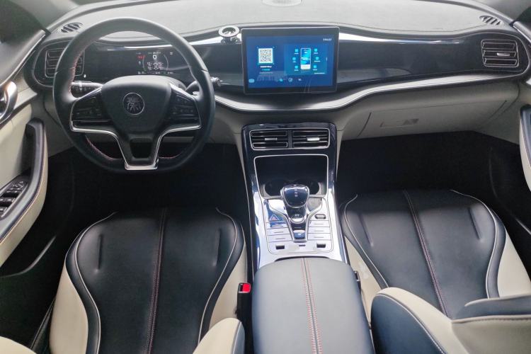 Used BYD Qin PLUS 2021 EV 500KM Luxury Model Center Console