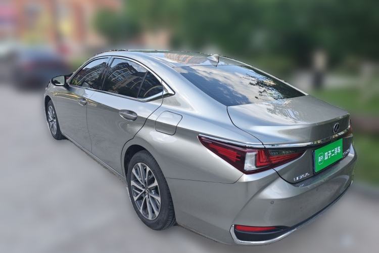 Used Lexus ES 2023 200 Excellence Edition
