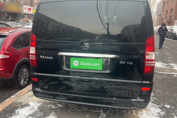 Used Mercedes-Benz Viano 2013 3.0L Comfort Edition Exterior 4