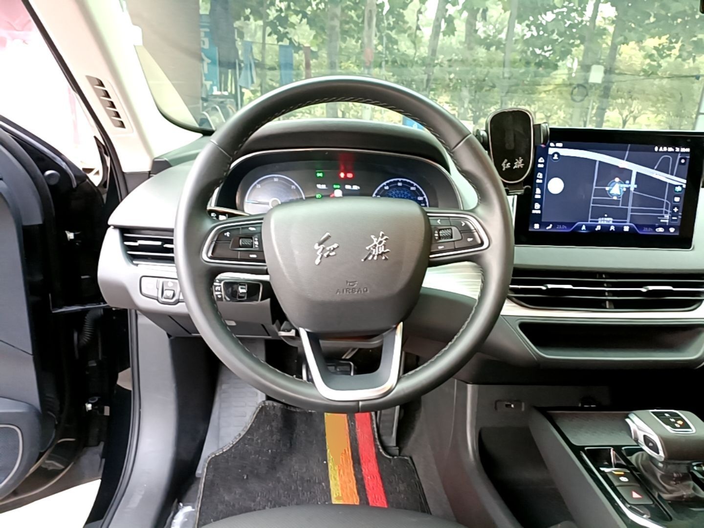 Hongqi E-QM5 2023 620km PLUS — снимка 13