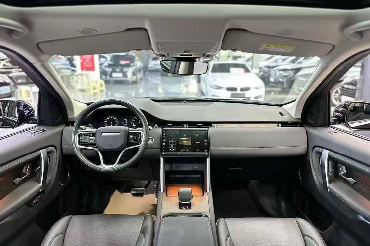 Used Land Rover Discovery Sport New Energy 2024 1.5T P300e Plug-in Hybrid Electric Version Interior 2