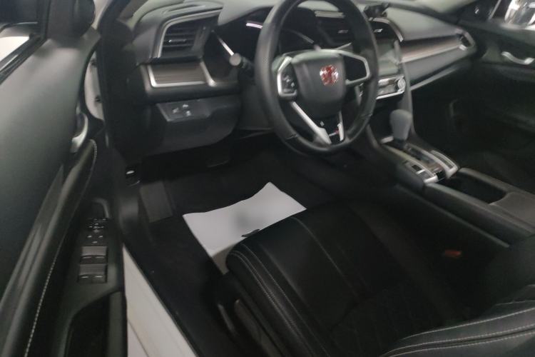 Used Honda Civic 2021 HATCHBACK 220TURBO CVT New Trendsetter
