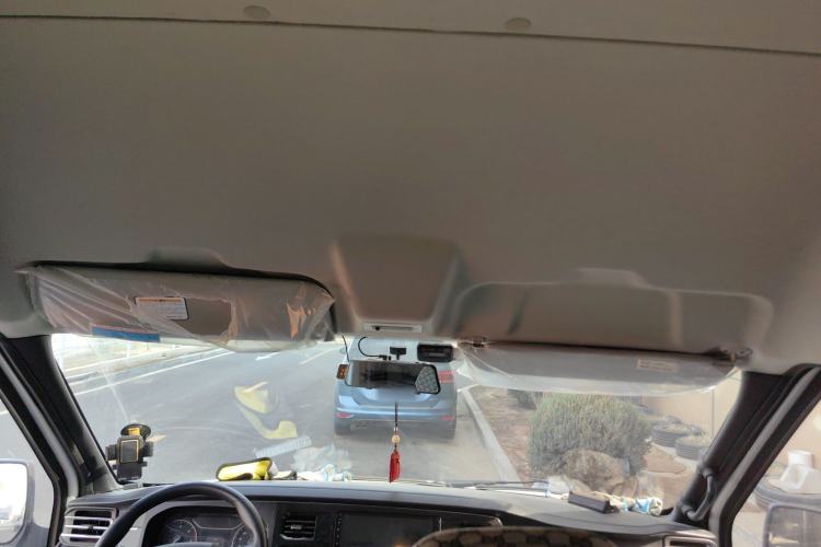 Used JMC Fushun 2023 2.0T Manual Short-Wheelbase Mid-Height Commercial Multi-Purpose 5-Seater Passenger Vehicle Headliner