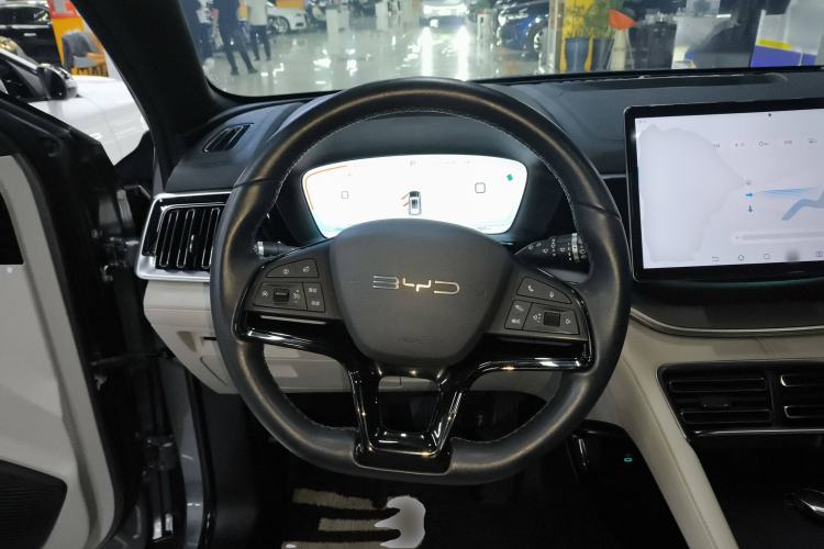 Used BYD Song PLUS New Energy 2024 Honor Edition EV 520km Premium Model