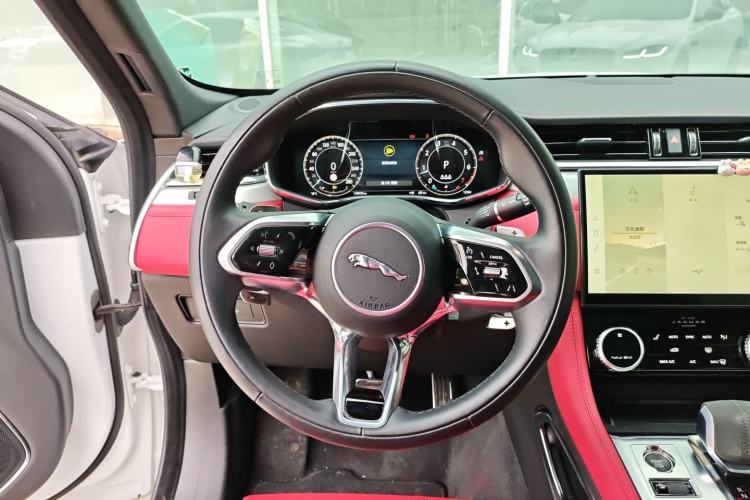 Used Jaguar F-PACE 2024 P250 R-Dynamic SE
