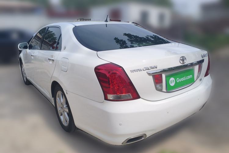 Used Toyota Crown 2010 4.3L Royal Saloon VIP
