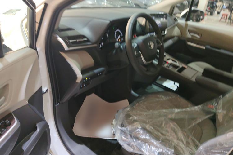 Used Toyota SIENNA 2026 Model 2.5L Dual-Engine Two-Wheel-Drive Comfort Edition