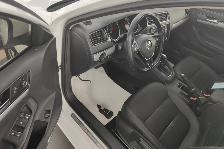 Used Volkswagen Sagitar 2018 1.6L Automatic Comfort Model
