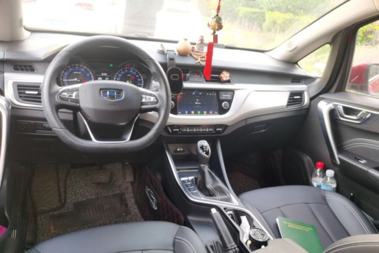 Used Geely Auto Vision X3 2019 Upgraded Model 1.5L CVT Elite Version Center Console