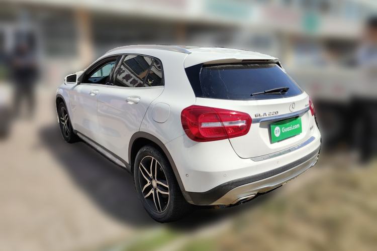 Used Mercedes-Benz GLA 2015 GLA 220 4MATIC Fashion Model
