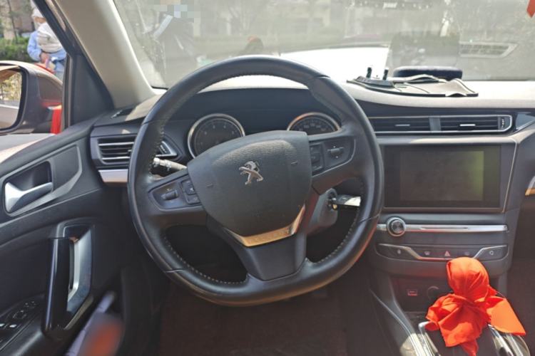 Used Peugeot 408 2014 1.8L Automatic Luxury Edition Steering Wheel