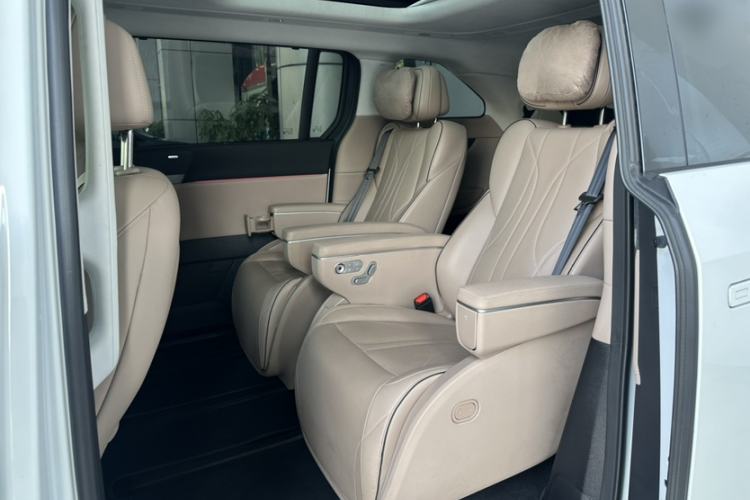 Used XPeng X9 2024 610 Long-Range Pro
