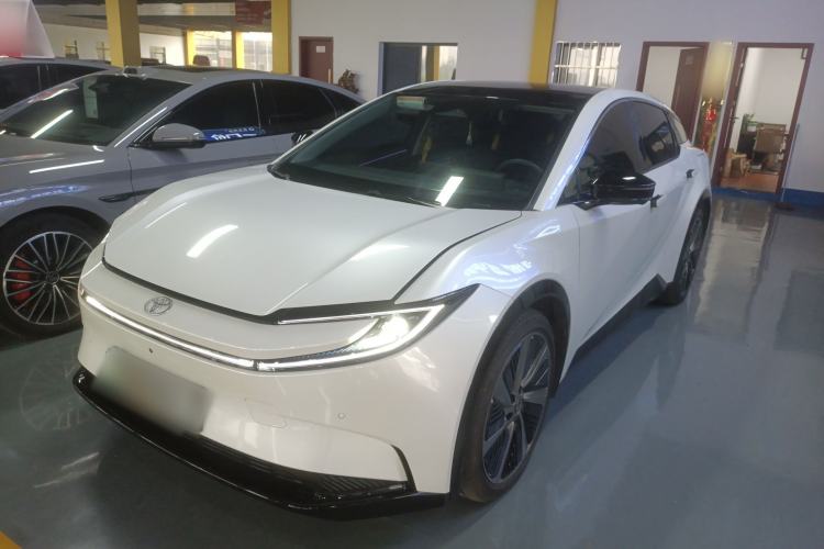 Used Toyota bZ5 2025 Model 550 PRO