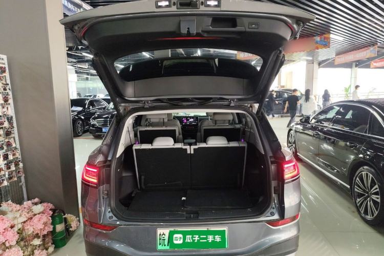 Used Volkswagen ID.6 X 2021 Prime Smart Four-Wheel Drive Edition Trunk