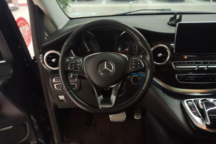 Used Mercedes-Benz V-Class 2018 V 260 Prestige Edition China VI
