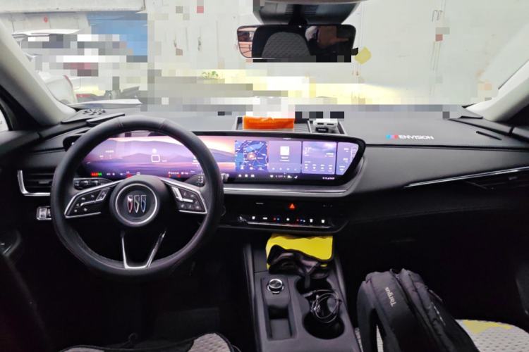 Used Buick Envision 2025 Encore Plus 28T Two-Wheel-Drive Platinum Edition