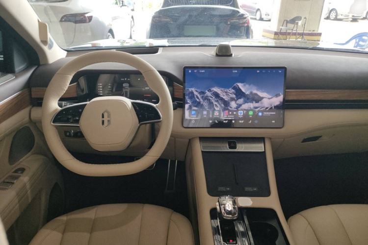 Used Hima AITO M7 2024 1.5T Rear-Drive Plus Version 5 Seats Interior 4