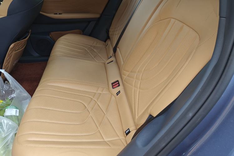 Used Geely Galaxy Xingjian 7 EM-i 2025 120km Flagship Edition Left Rear Seat