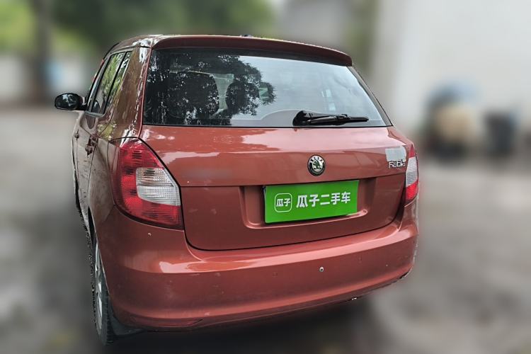 Used Skoda Fabia 2012 1.4L Automatic Crystal Edition Rear Left 45 Deg