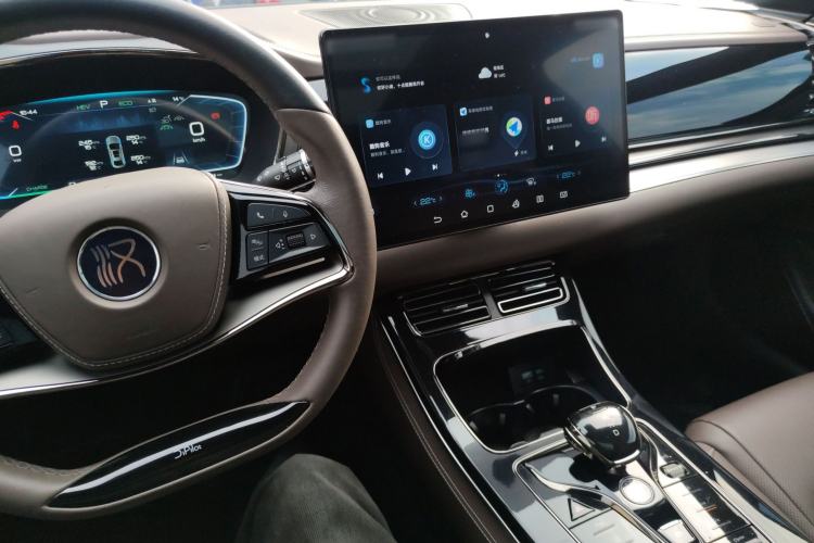 Used BYD Han 2022 DM-i 121KM Prestige Model