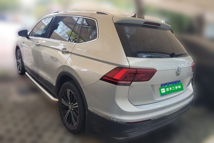 Used Volkswagen Tiguan L 2018 380TSI Automatic All-Wheel Drive Luxury Edition Rear Left 45 Deg