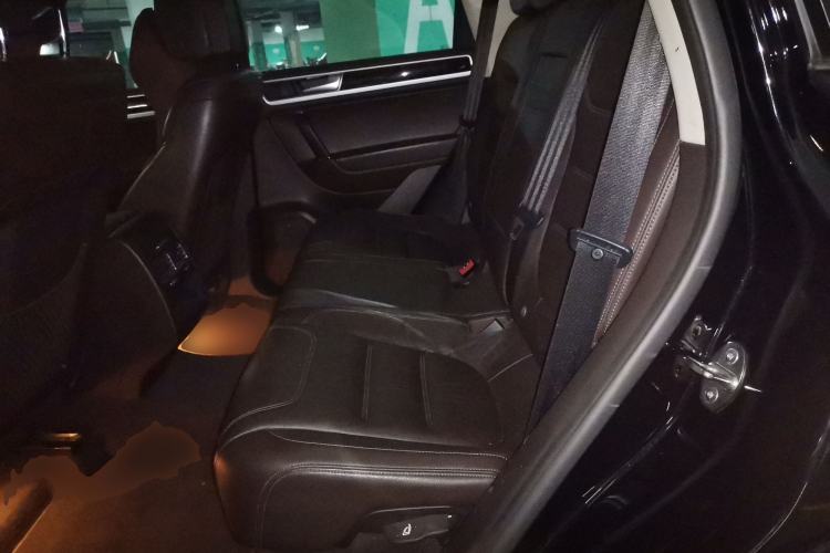 Used Volkswagen Touareg 2016 3.0 TSI Standard Version Left Rear Seat