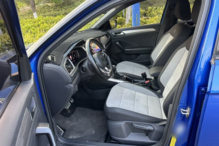 Used Volkswagen T-ROC 2021 280TSI DSG Two-Wheel Drive R-Line Pro Connected Version