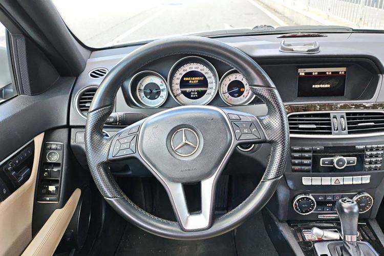 Used Mercedes-Benz C-Class 2011 C 260 CGI Fashion Model