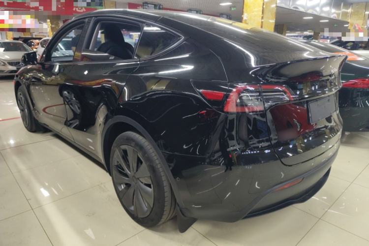 Used Tesla Model Y 2023 Long-Range All-Wheel-Drive Version Exterior 2