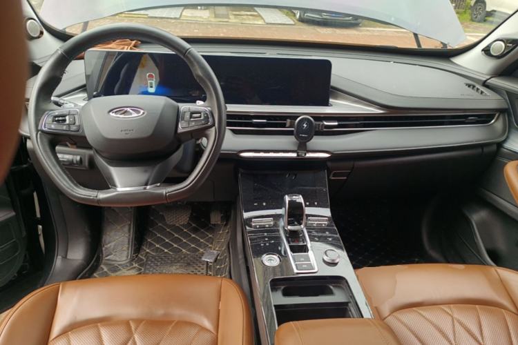 Used Chery Tiggo 8 PLUS 2021 290TGDI DCT Luxury Edition Center Console