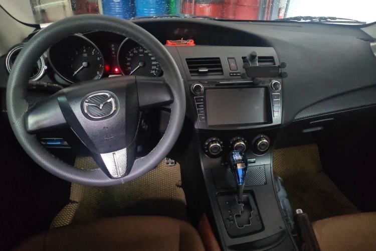 Used Mazda 3 2011 Sedan 1.6L Automatic Comfort Model Center Console