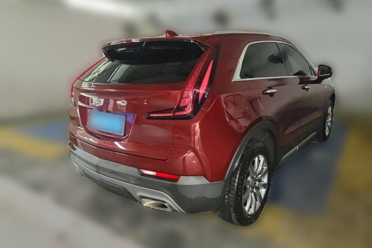 Used Cadillac XT4 2018 28T Two-Wheel-Drive Luxury Model Rear Right 45 Deg