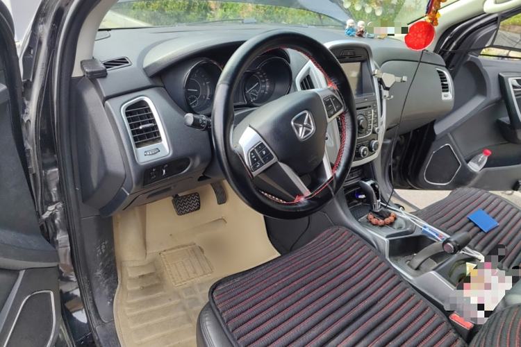 Used JMC Yusheng S350 2013 2.4T Automatic 2WD Diesel Luxury Edition 5 Seats
