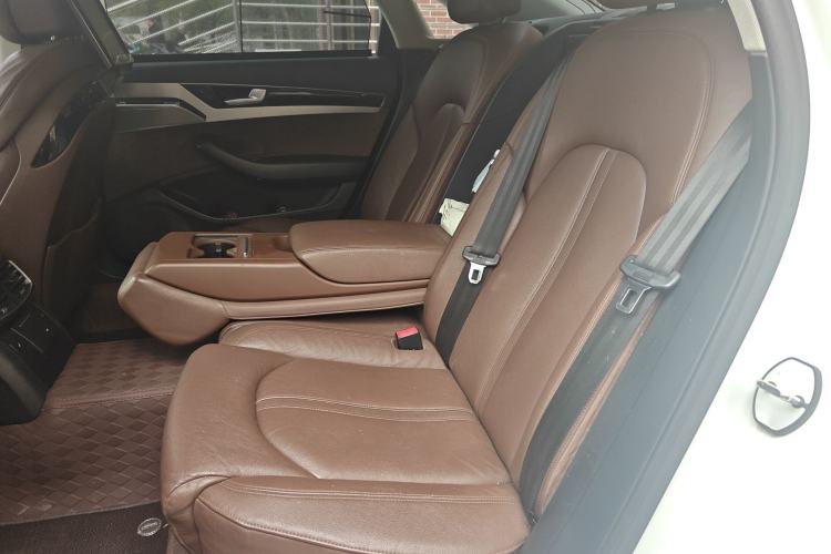 Used Audi A8 2013 A8L 45 TFSI quattro Comfort model
