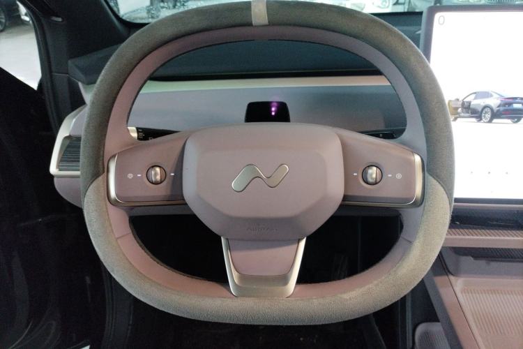 Used ONVO L60 2024 60 kWh Rear-Drive Version
