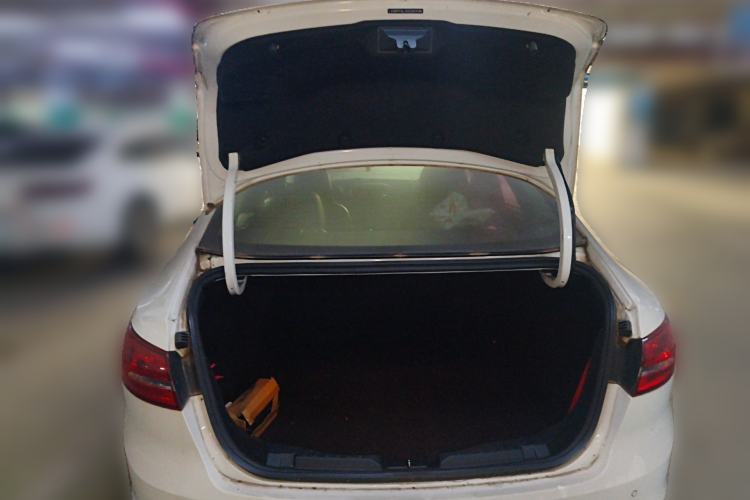 Used Ford Escort 2017 Happiness Edition 1.5L Automatic Fashion Version Trunk