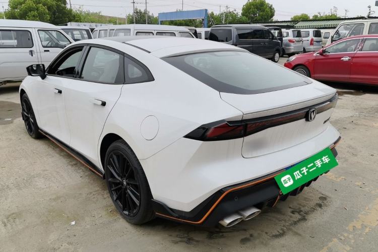 Used CHANGAN UNI-V 2024 2.0T High-Performance Version Rear Left 45 Deg