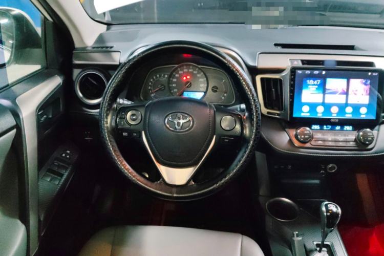 Used Toyota RAV4 2015 2.0L CVT 4x4 Trend Edition
