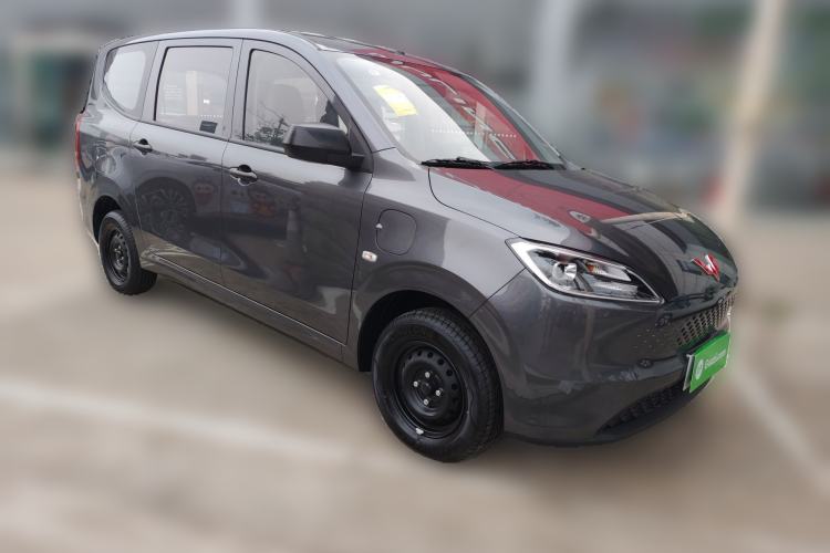 Used Wuling Hongguang New Energy 2025 Extended-Range Hybrid 50 km Standard Version Front Right 45 Deg
