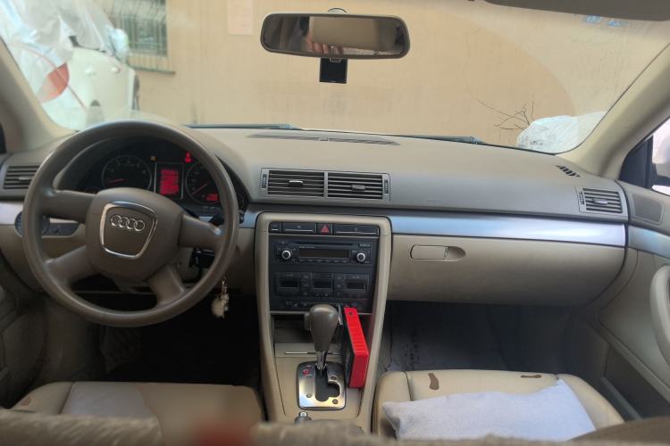 Used Audi A4 2005 1.8T 6-speed automatic Comfort trim level