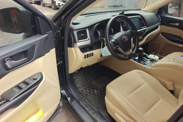 Used Toyota Highlander 2018 2.0T Two-Wheel Drive Elite Edition 5 Seats Emission Standard China V Driver Seat