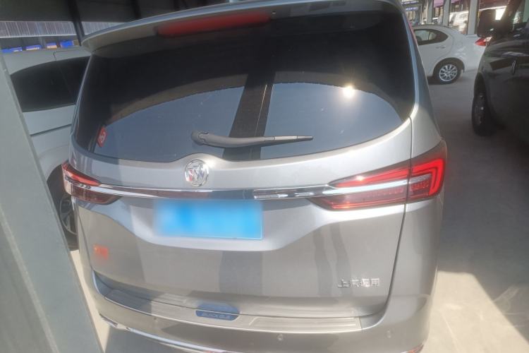 Used Buick GL8 2023 Facelifted Land Cruiser Executive Luxury Version