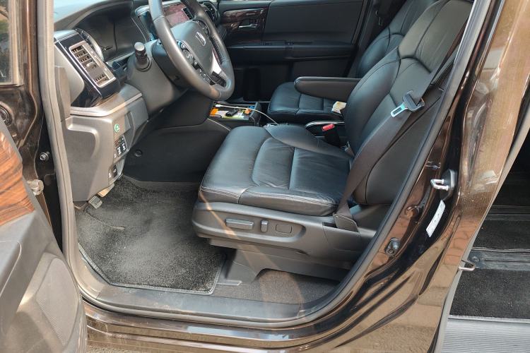 Used Honda Elysion 2016 2.4L Style Edition
