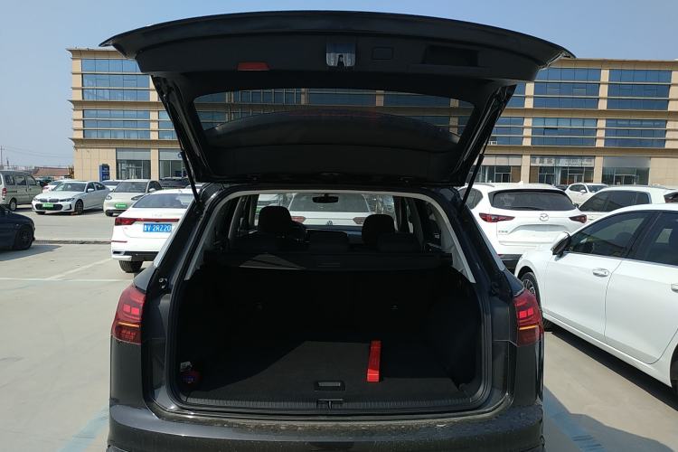 Used Volkswagen Tayron 2020 280TSI Two-Wheel Drive Luxury Connect Edition Trunk